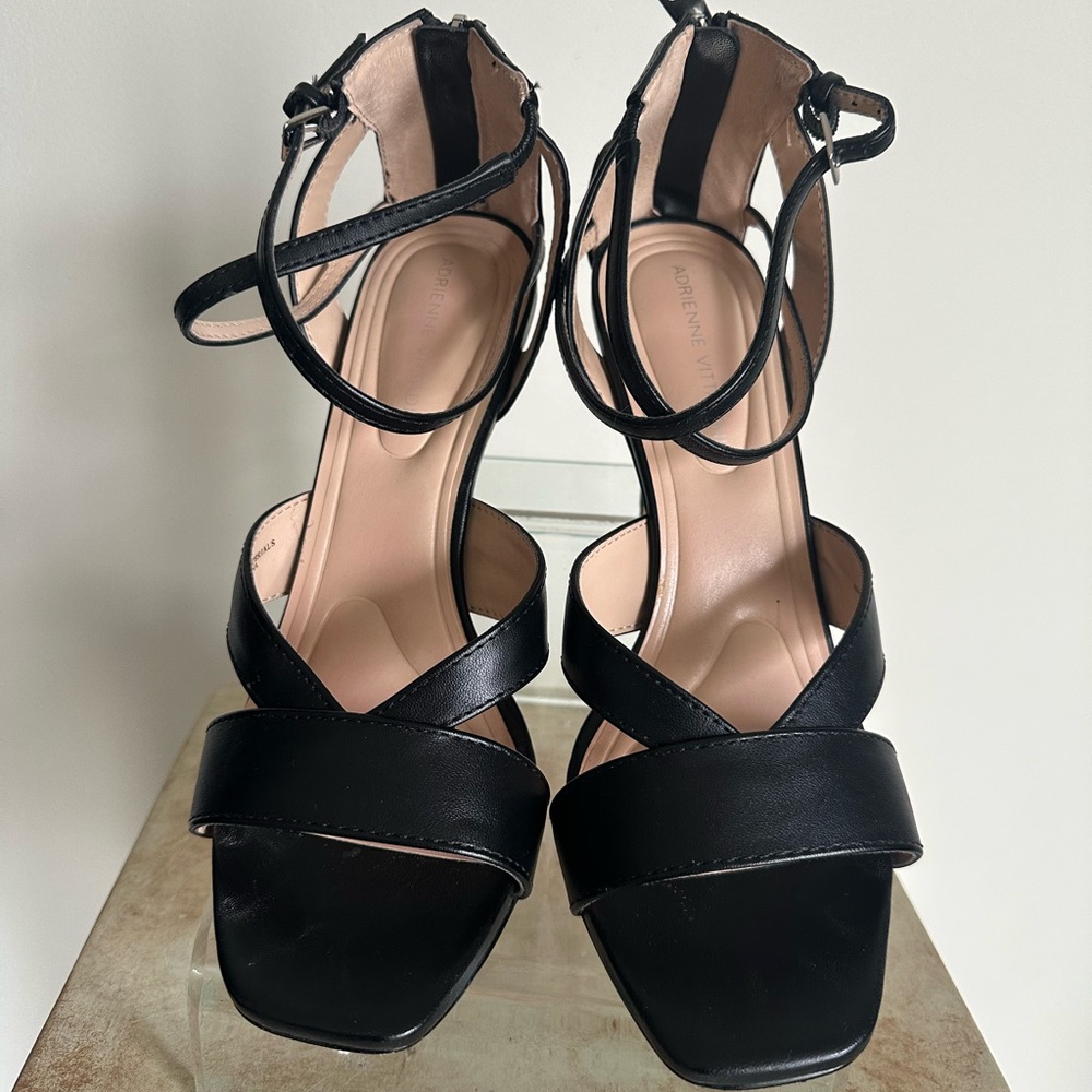 Elegant Black Strappy Heels - Picture 4 of 6